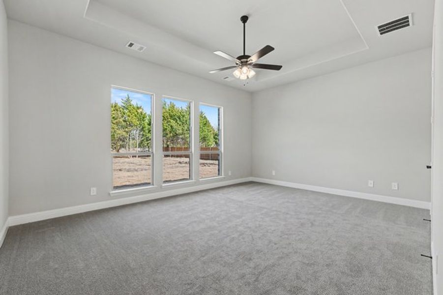 Spacious, unfurnished interior of a new home in Sagebrush Addition, Midlothian (Image 18). Spacious, unfurnished interior of a new home in Sagebrush Addition, Midlothian (Image 18).