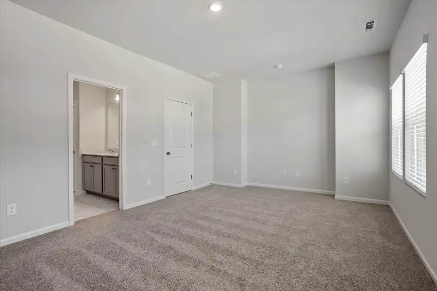 Spacious, unfurnished interior of a new home in West Main Townhomes, Sanford (Image 23).