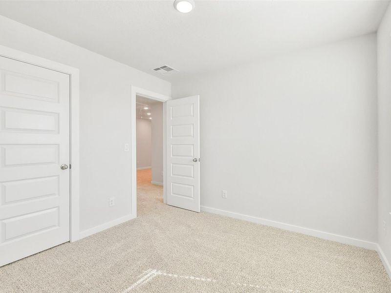 Spacious, unfurnished interior of a new home in Lakes at Black Oak, Magnolia (Image 31).