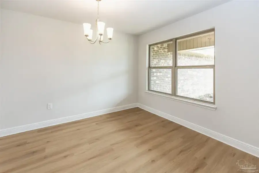Spacious, unfurnished interior of a new home in Spring Hill, Spring Hill (Image 9).
