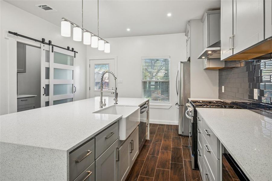 Furnished interior view inside a new home in , Wylie (Image 11).