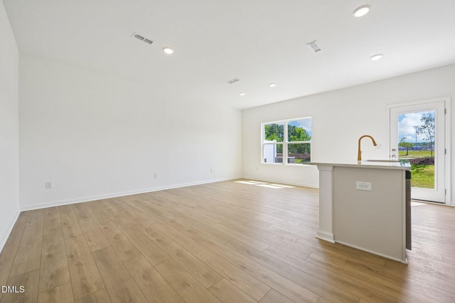 8-web-or-mls-Mirth Ct-S1905-008