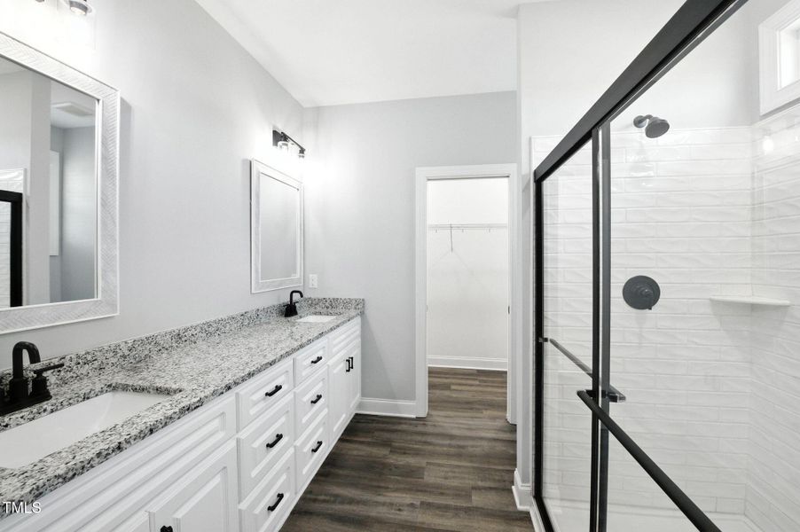 21_3901_Alpha_Ct_Bailey_NC_27807_USA-Bat