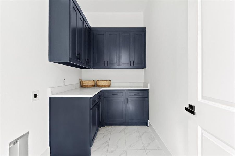 Furnished interior view inside a new home in , Irving (Image 13).