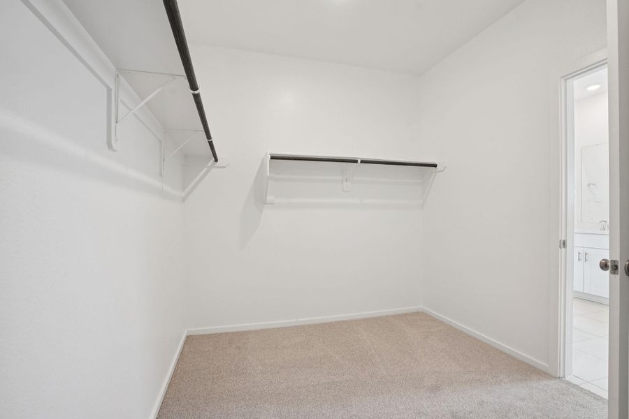 Spacious, unfurnished interior of a new home in Kemah Crossing - City Series, Kemah (Image 35).