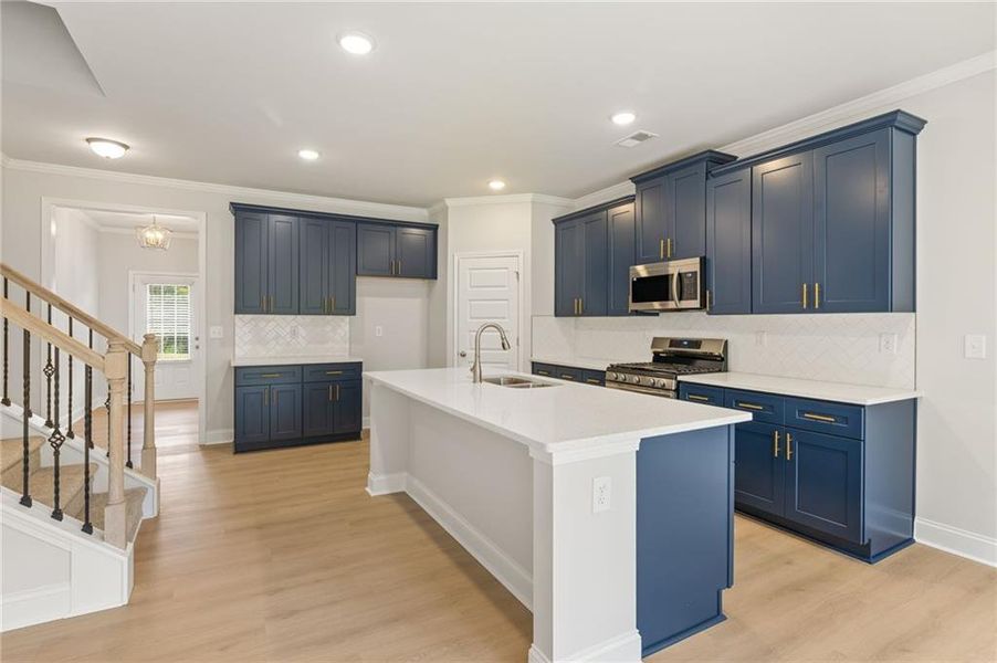 Furnished interior view inside a new home in Hellen Valley, Braselton (Image 13).