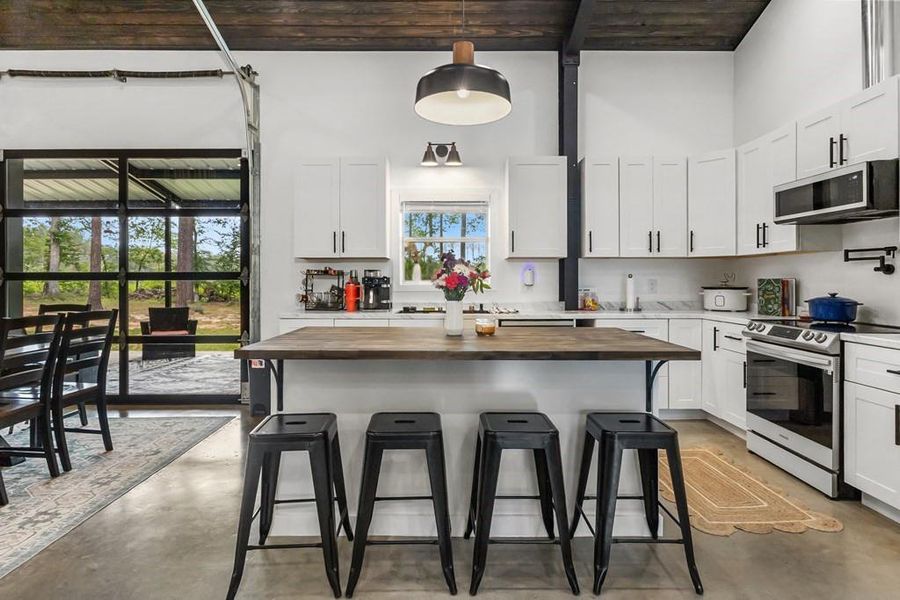 Furnished interior view inside a new home in , Woodville (Image 10).