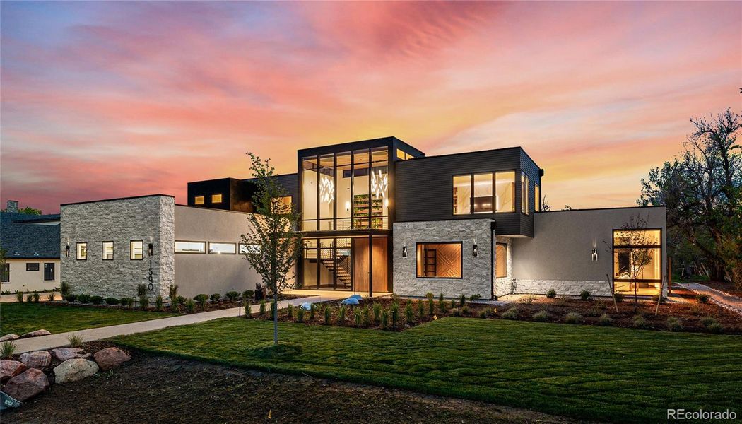 With a legacy spanning over two decades and a portfolio that includes distinguished homes in North Boulder and Denver's Hilltop neighborhoods. Brown Development continues to set the standard for luxury living.