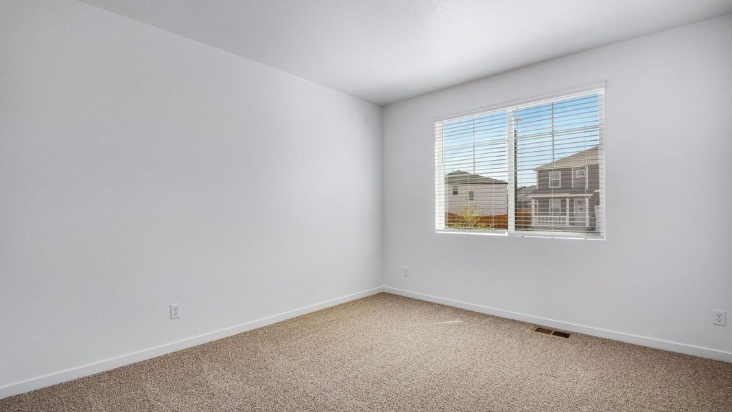 Spacious, unfurnished interior of a new home in Silver Peaks, Lochbuie (Image 15).