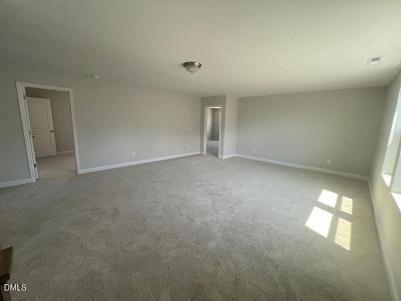 Spacious, unfurnished interior of a new home in Gregory Village, Lillington (Image 11).