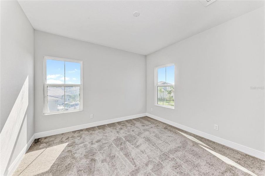 Spacious, unfurnished interior of a new home in , Venice (Image 13).