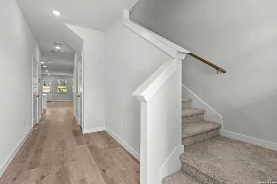 Spacious, unfurnished interior of a new home in Senna, Leon Valley (Image 17).