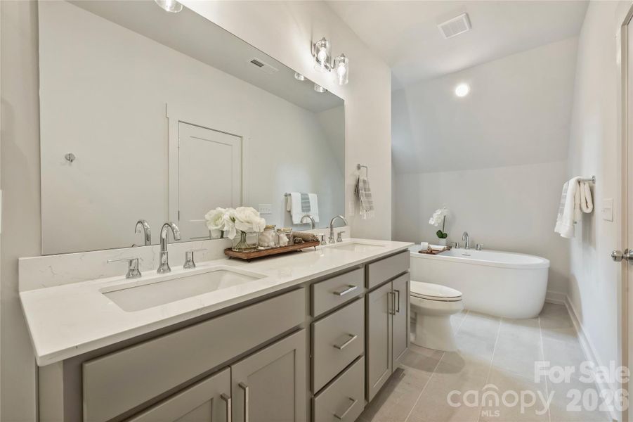 Primary bath