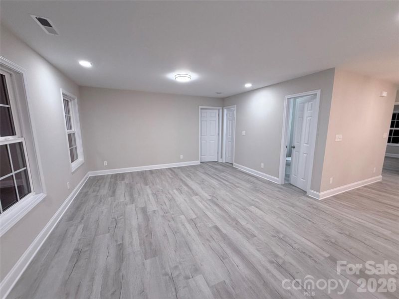 Spacious, unfurnished interior of a new home in , Mooresville (Image 30).