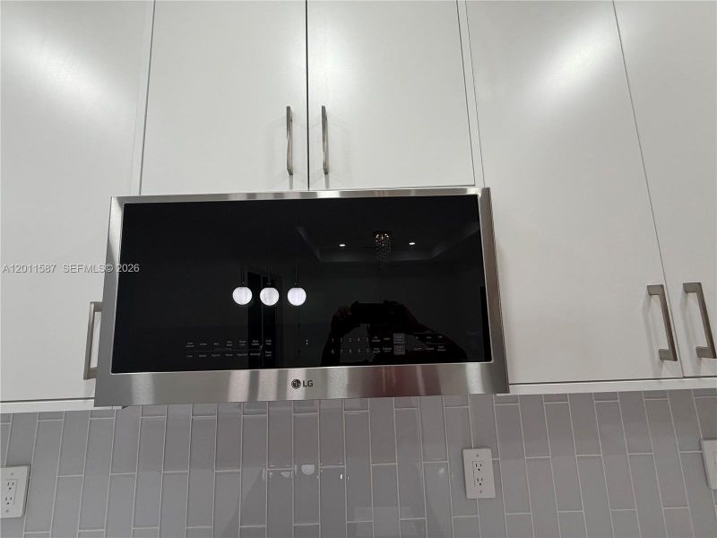 Close-up of interior finishes inside a home in , Lehigh Acres (Image 14).