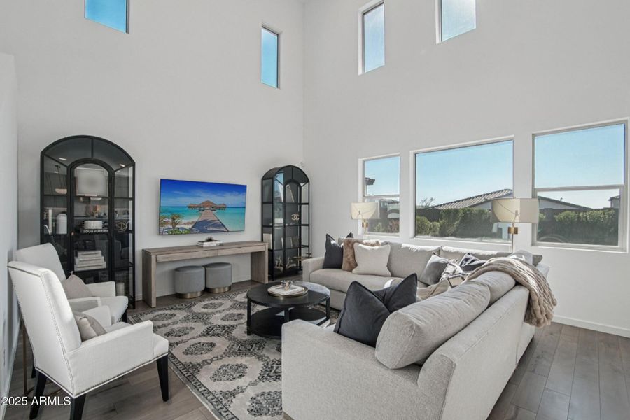 7-web-or-mls-E Waller Ln-S2611-007 (2)