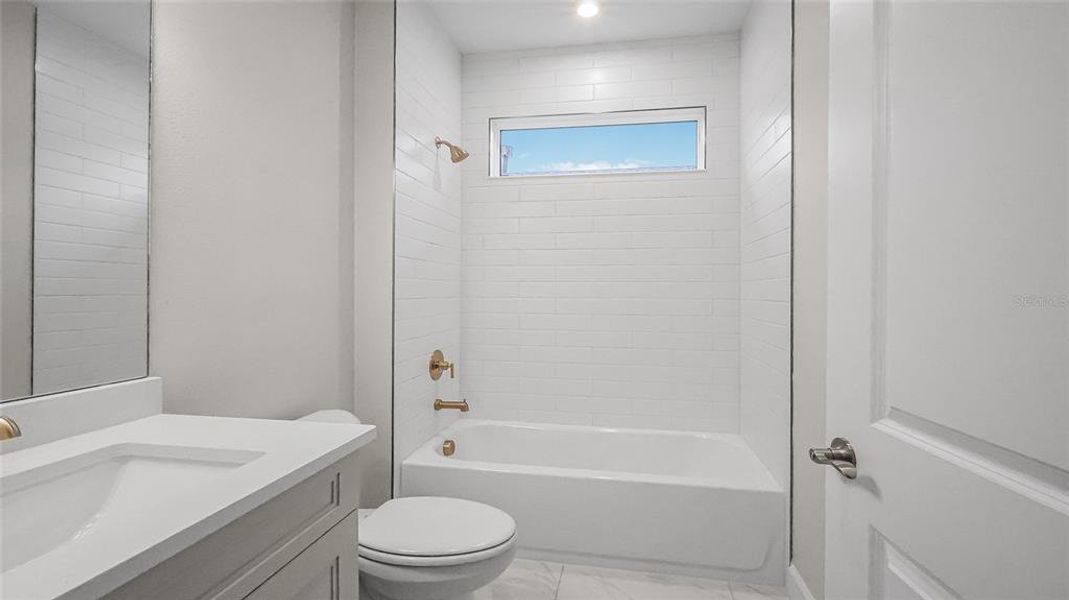 Furnished interior view inside a new home in Cresswind at Lake Harris, Tavares (Image 38). Furnished interior view inside a new home in Cresswind at Lake Harris, Tavares (Image 38).