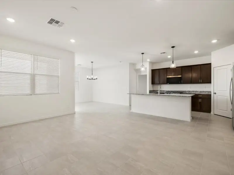 Spacious, unfurnished interior of a new home in Anthem at Merrill Ranch Estate Series, Florence (Image 8).