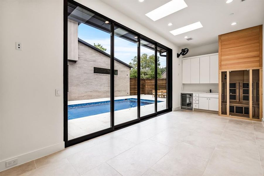 Furnished interior view inside a new home in , Dallas (Image 15). Furnished interior view inside a new home in , Dallas (Image 15).