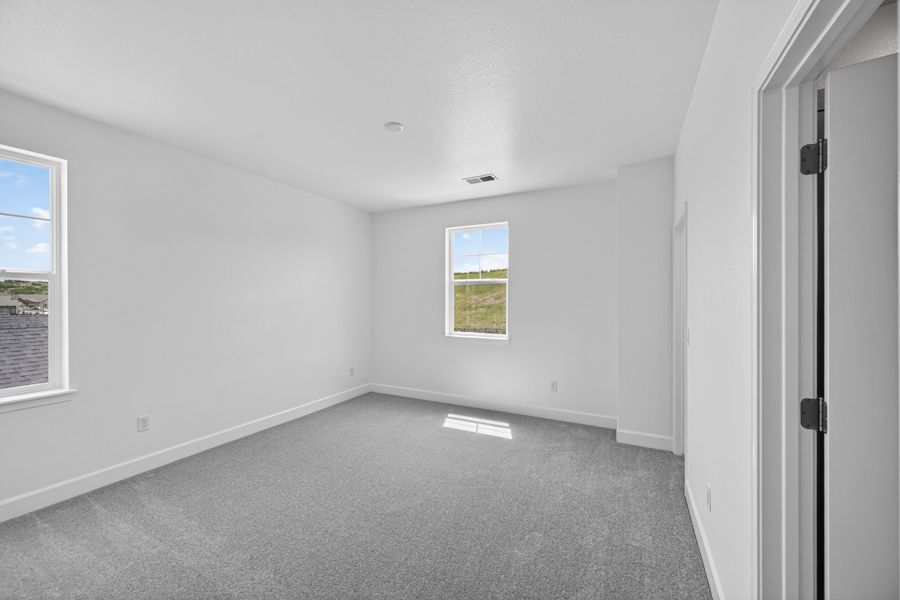 Spacious, unfurnished interior of a new home in Macanta, Castle Rock (Image 26). Spacious, unfurnished interior of a new home in Macanta, Castle Rock (Image 26).