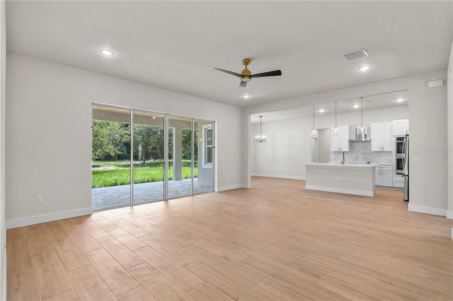 Spacious, unfurnished interior of a new home in , Ocala (Image 7).