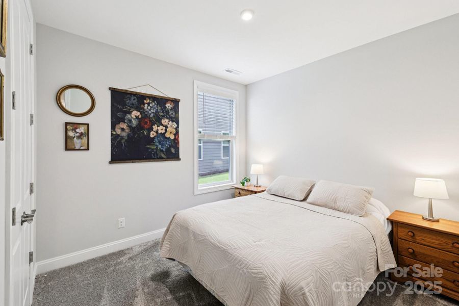 Furnished interior view inside a new home in Handsmill on Lake Wylie, York (Image 3).
