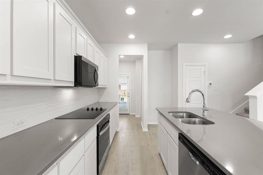 4507 Avion-Kitchen-5