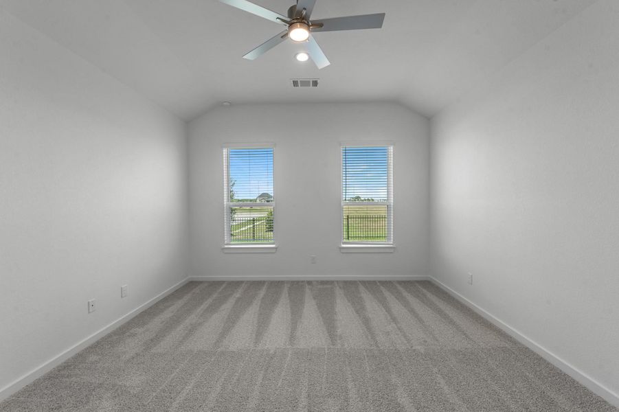 Spacious, unfurnished interior of a new home in Grand Mason Crossing, Katy (Image 25).