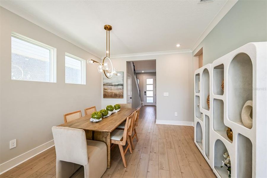 Model Dining Model Dining