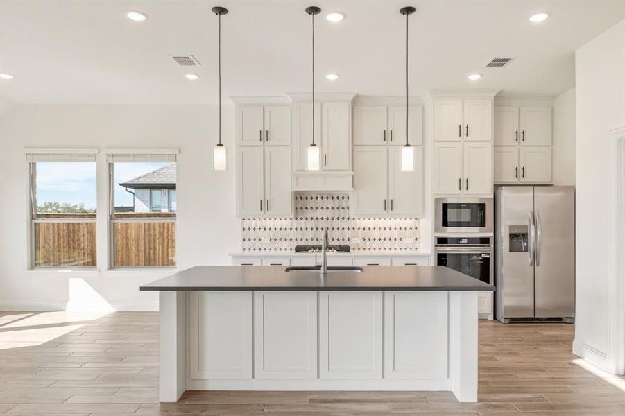 Furnished interior view inside a new home in Terracina, Rockwall (Image 8). Furnished interior view inside a new home in Terracina, Rockwall (Image 8).