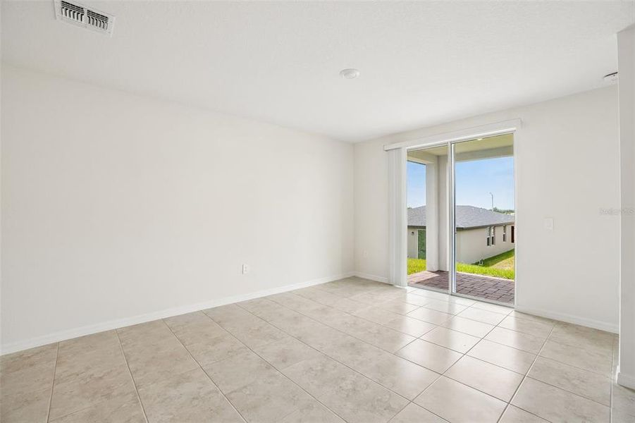 Spacious, unfurnished interior of a new home in Hamilton Bluff - Classic Series, Lake Hamilton (Image 16).