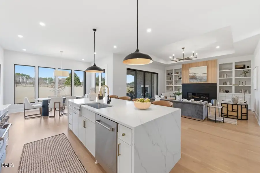 5856 Carriage Gate-37