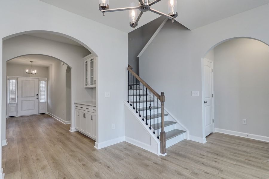 Spacious, unfurnished interior of a new home in Arcadia, Myrtle Beach (Image 22).