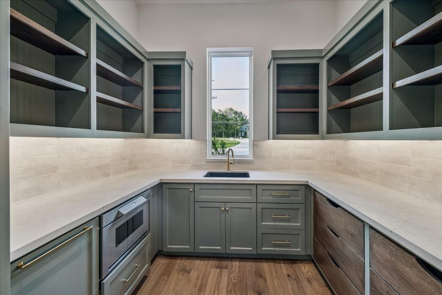 Pantry / Prep Kitchen