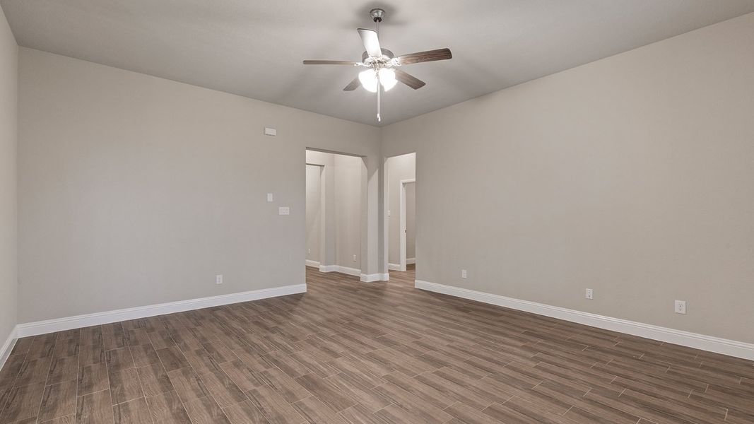 Representative unfurnished interior of a home built from the Odessa by D.R. Horton in Lakeview Pointe, Grand Prairie (Image 17).