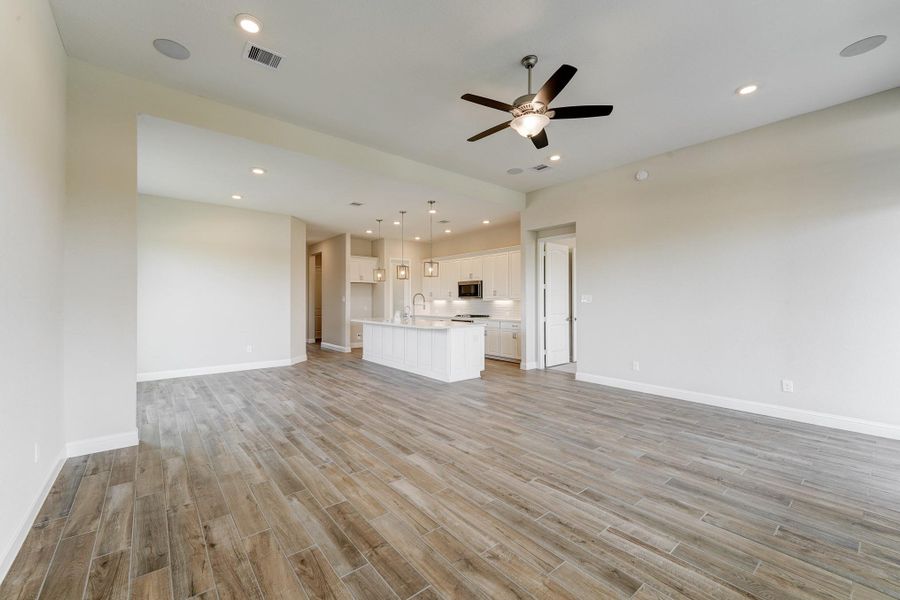 Spacious, unfurnished interior of a new home in Bridgeland: Signature Collection, Cypress (Image 17). Spacious, unfurnished interior of a new home in Bridgeland: Signature Collection, Cypress (Image 17).