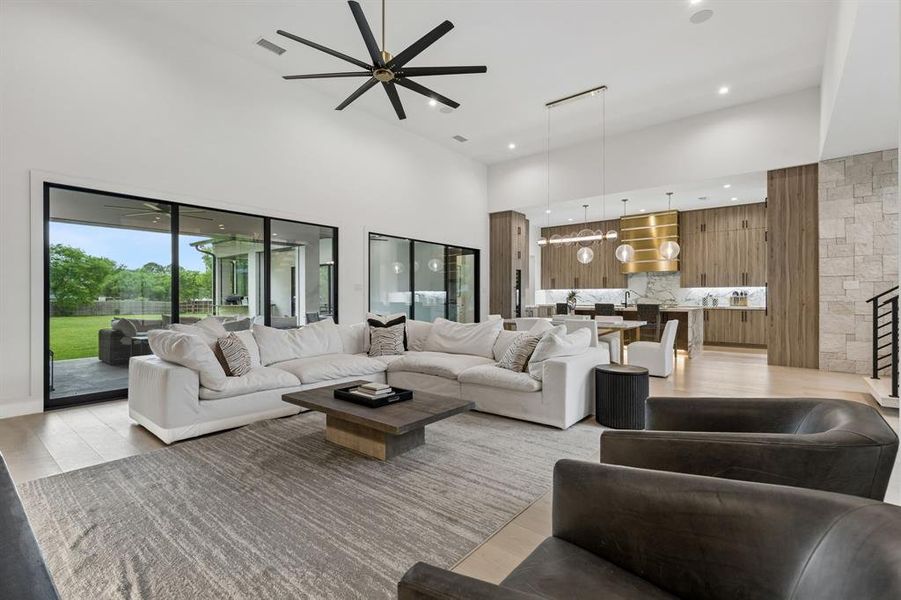 Furnished interior view inside a new home in , Colleyville (Image 8).