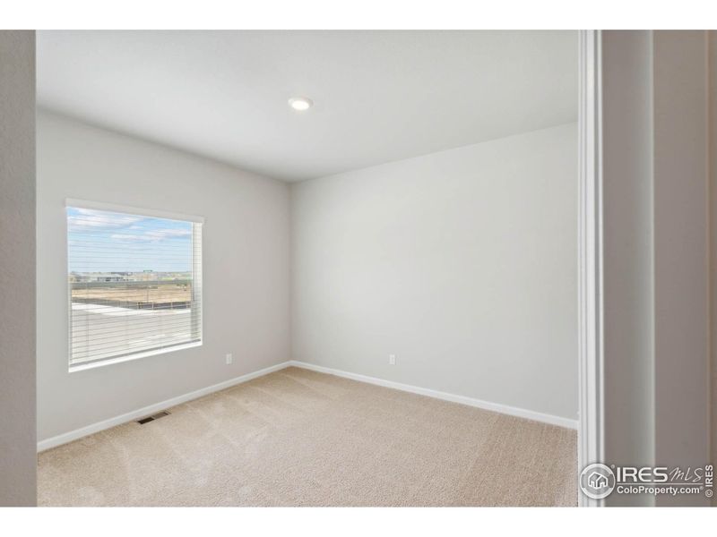 Spacious, unfurnished interior of a new home in Hidden Valley Farm, Severance (Image 10).