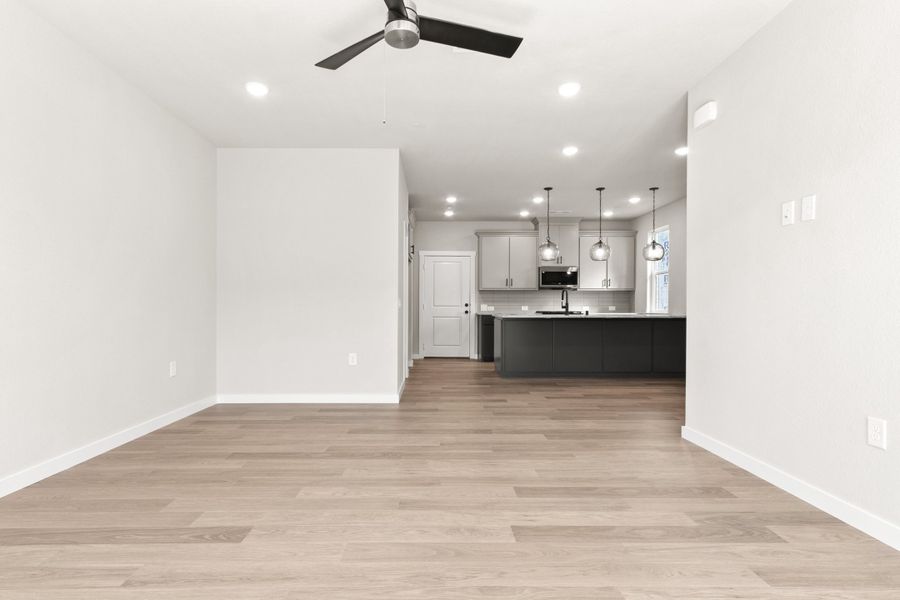 Spacious, unfurnished interior of a new home in Willow Grove Townhomes, Melissa (Image 21). Spacious, unfurnished interior of a new home in Willow Grove Townhomes, Melissa (Image 21).