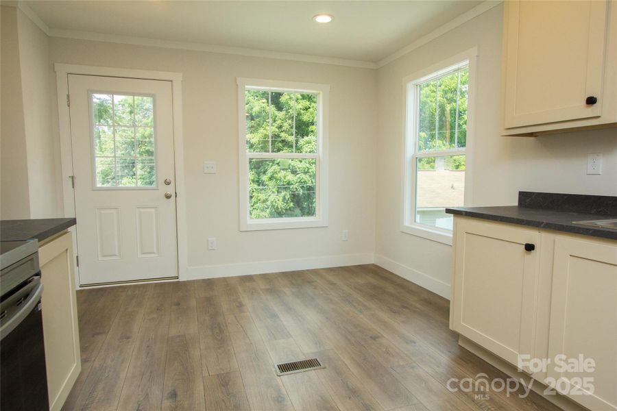 Kitchen w/ dining area Kitchen w/ dining area