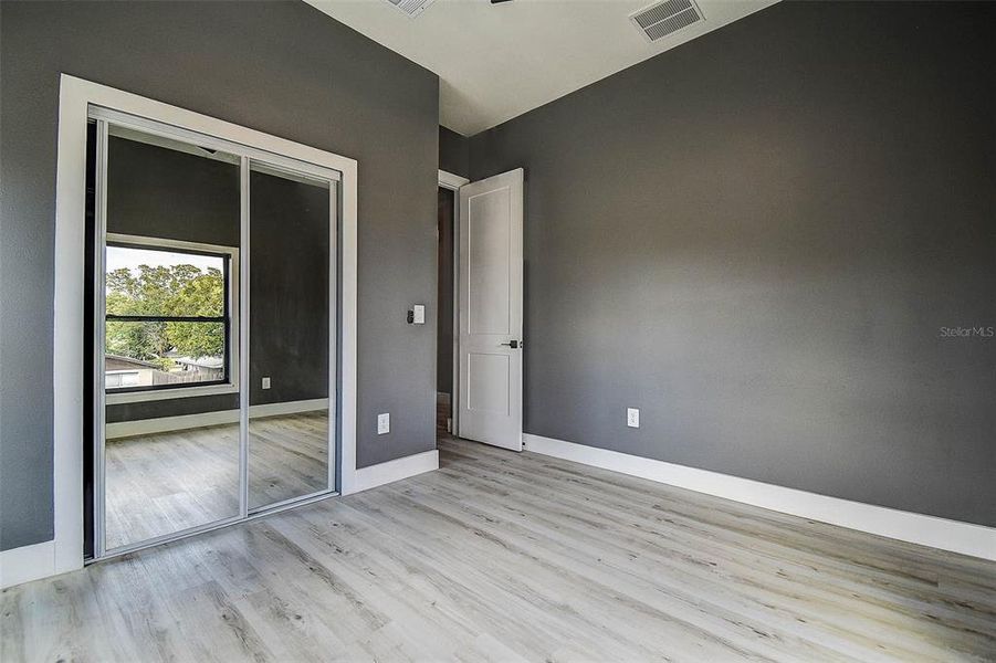 Spacious, unfurnished interior of a new home in , St. Petersburg (Image 24).