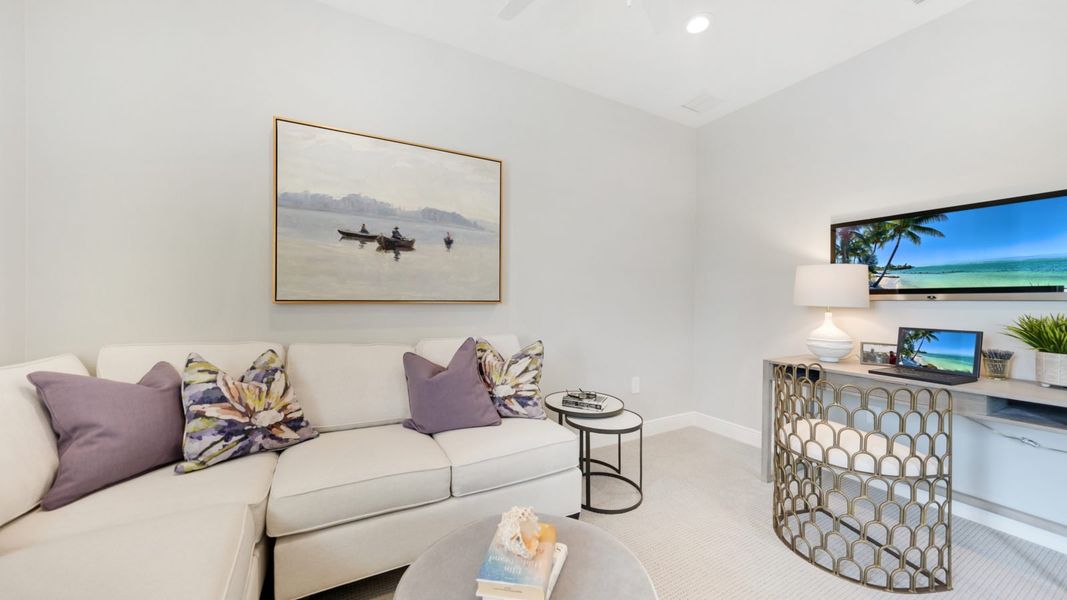 Representative furnished interior of a home built from the Patriot by Neal Communities in Boca Royale Golf & Country Club at Wellen Park, Englewood (Image 16).