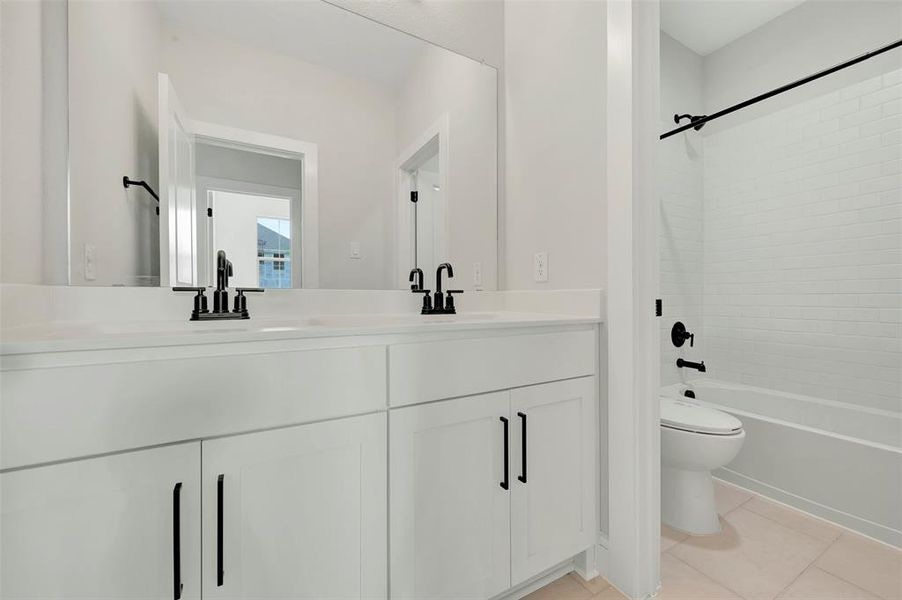 Furnished interior view inside a new home in Elevon, Lavon (Image 12).