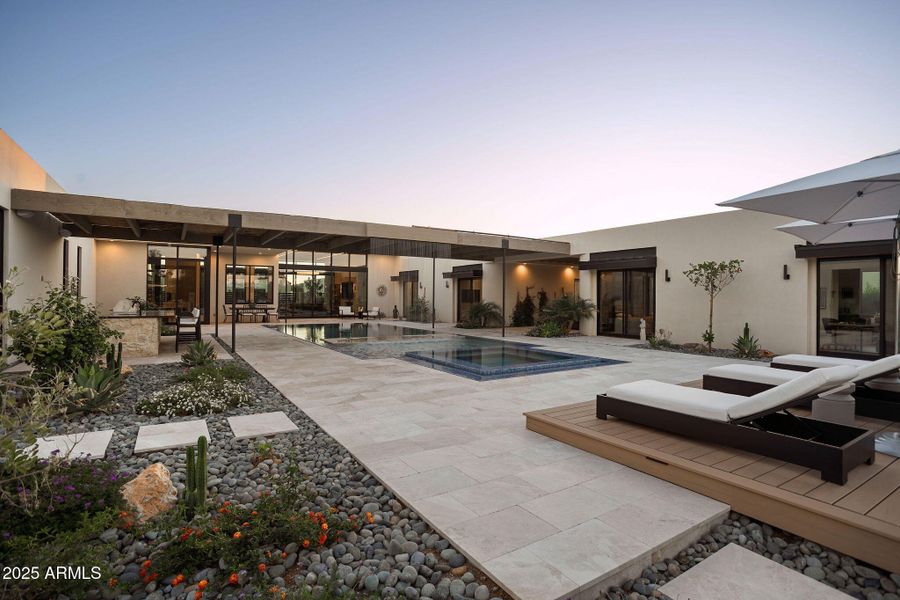 7034 E Paradise Dr 7034 E Paradise Dr