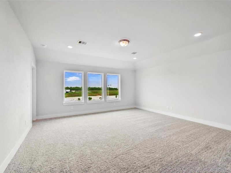 Spacious, unfurnished interior of a new home in Lago Mar, Texas City (Image 34). Spacious, unfurnished interior of a new home in Lago Mar, Texas City (Image 34).