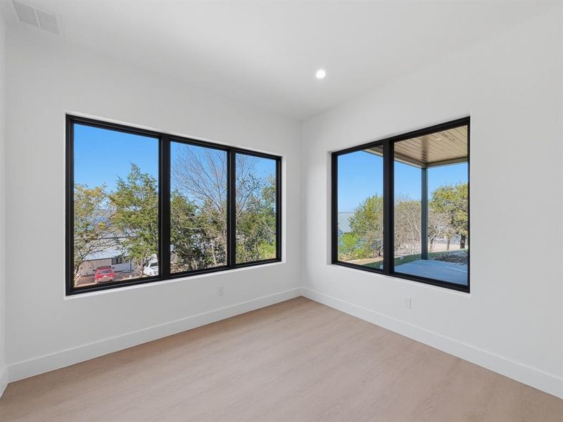 Spacious, unfurnished interior of a new home in , Graford (Image 27).