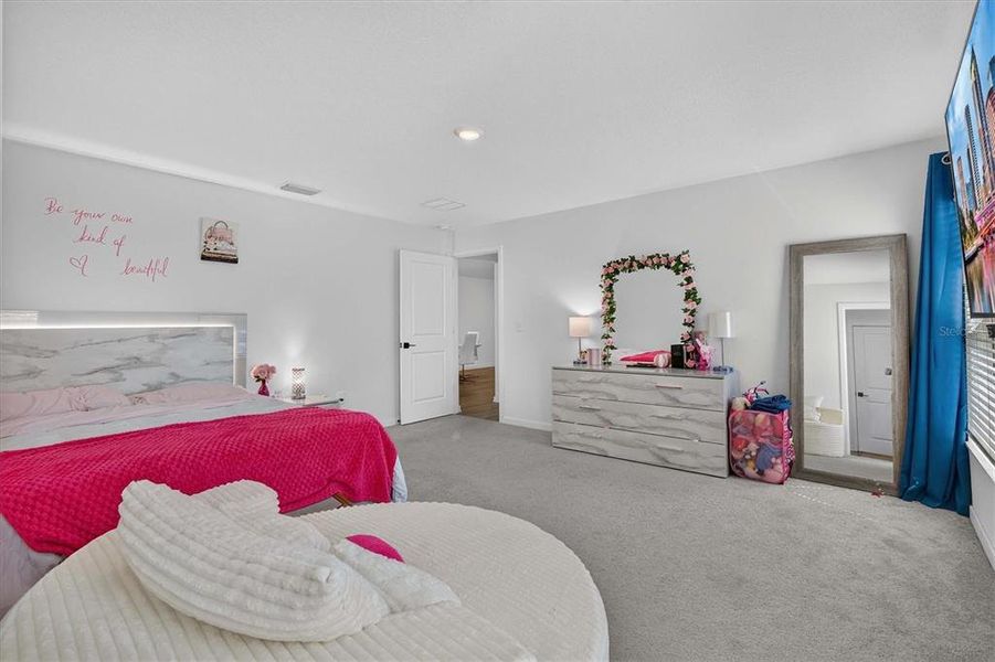 Furnished interior view inside a new home in , Tampa (Image 34).