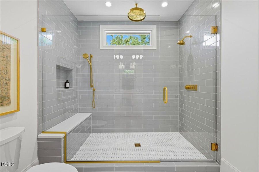 082-1216 Barcroft Pl