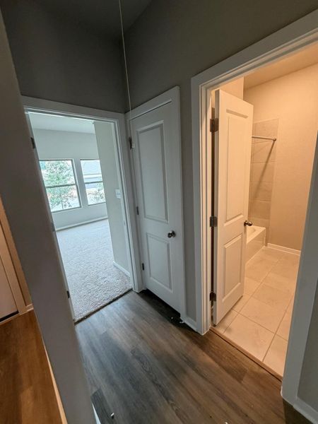 Spacious, unfurnished interior of a new home in Briarwood, Elgin (Image 7). Spacious, unfurnished interior of a new home in Briarwood, Elgin (Image 7).