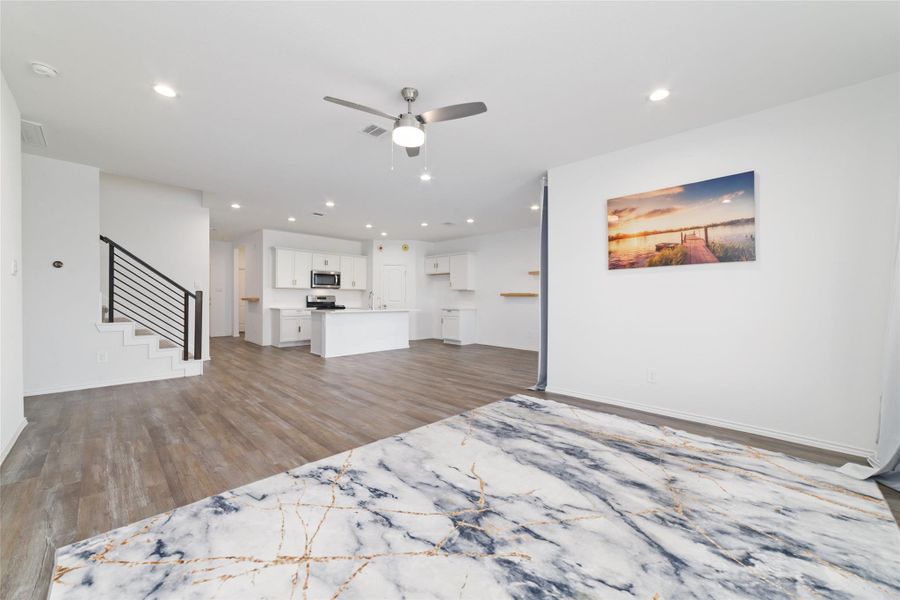 Spacious, unfurnished interior of a new home in Sunterra, Katy (Image 18).